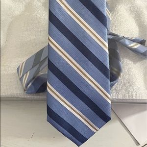 New condition mens Saddlebred striped tie. Super sharp and professional.